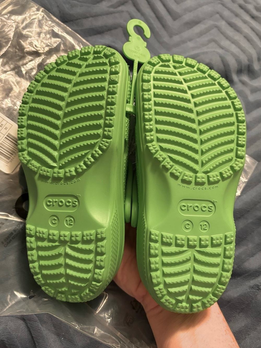 Crocs NWT Toddler Child Bright Green Classic Clog Size 12  🐊 - Picture 5 of 5